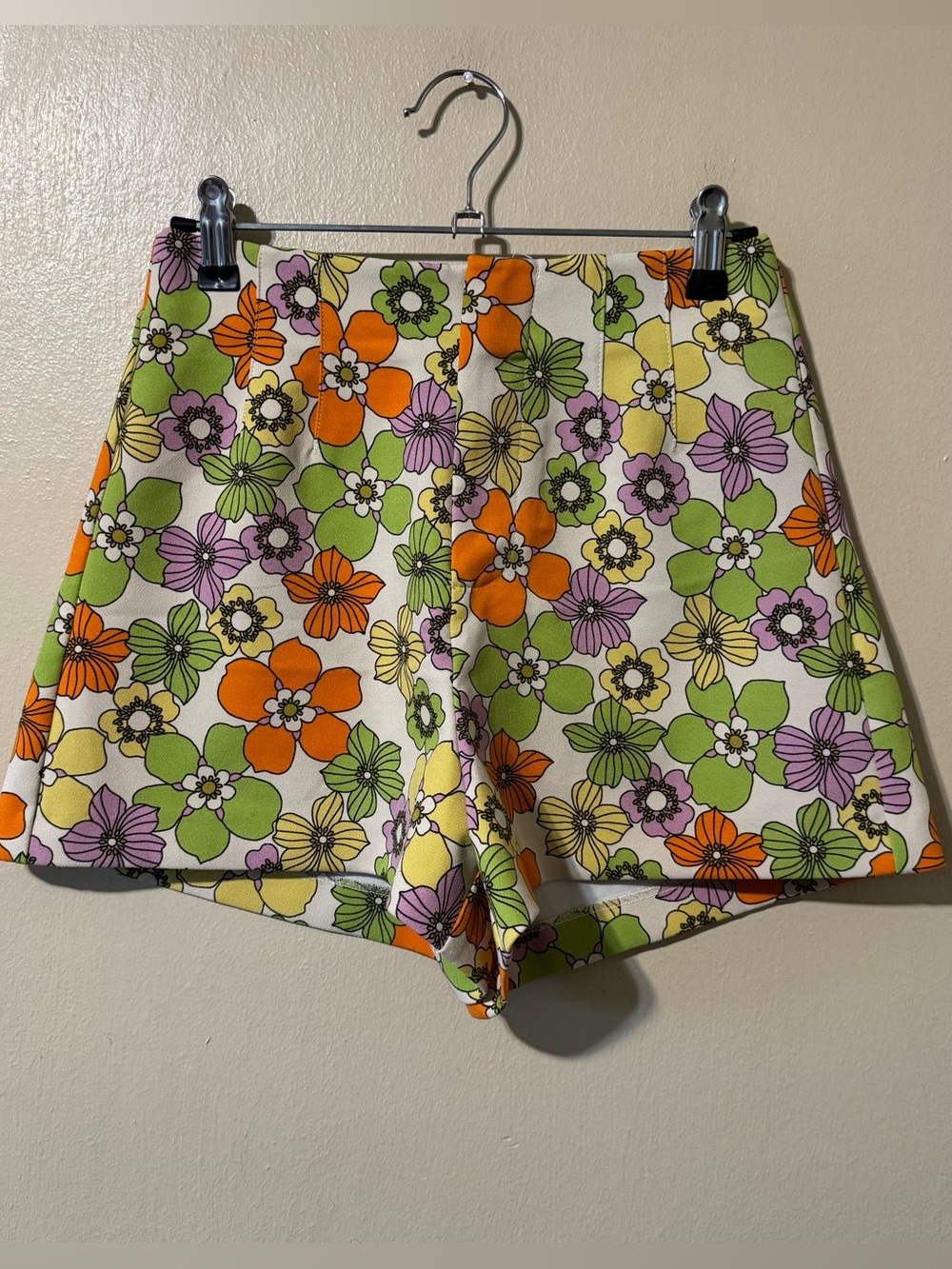 Zara ditsy groovy colorful floral printed high rise mini shorts